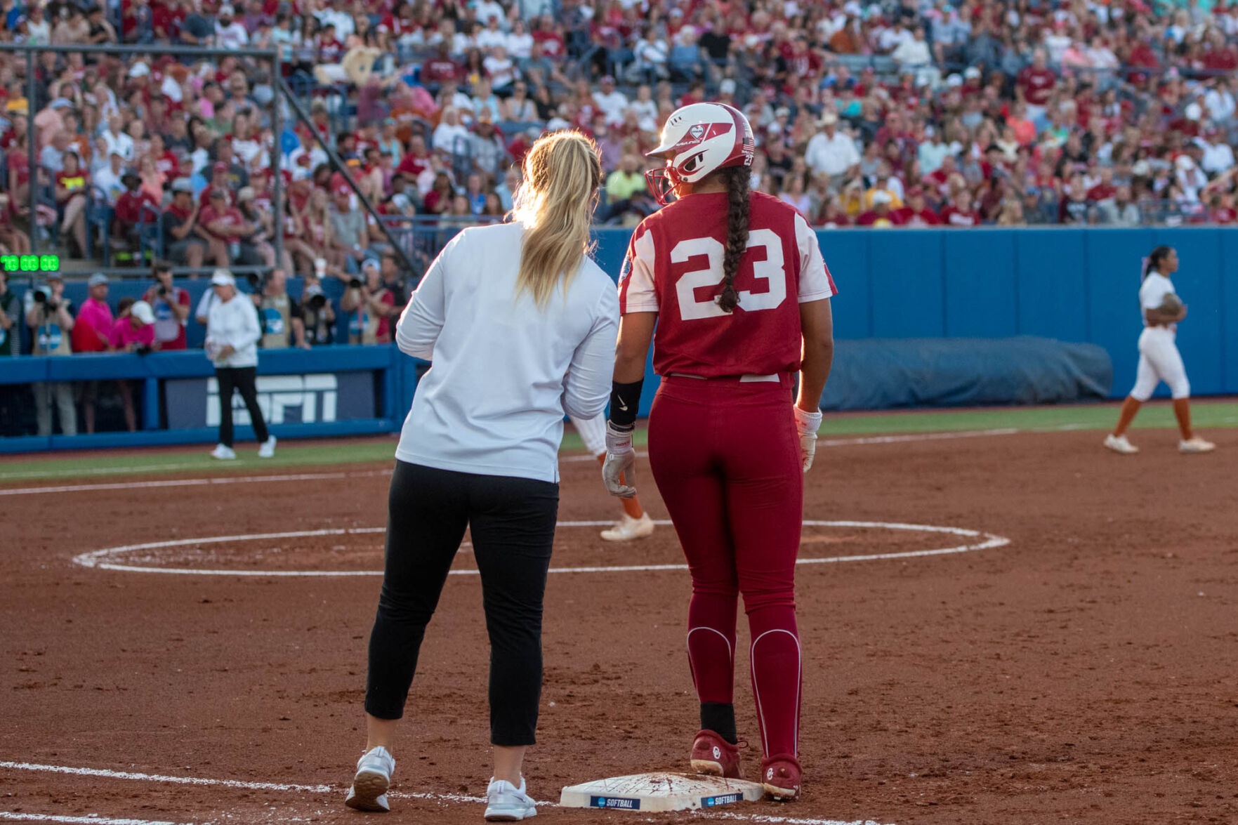 Kristen Zaleski and Tiare Jennings
